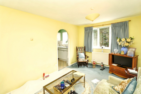 61 Laburnum Close, Friern Barnet, London, N11 3PA