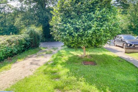 3 Seagry Hill, Sutton Benger, Wiltshire, SN15 4SA
