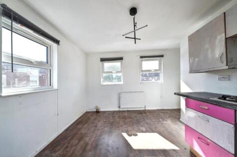 14 Routh Court, Feltham, TW14 8SJ