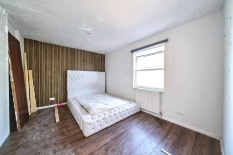 14 Routh Court, Feltham, TW14 8SJ