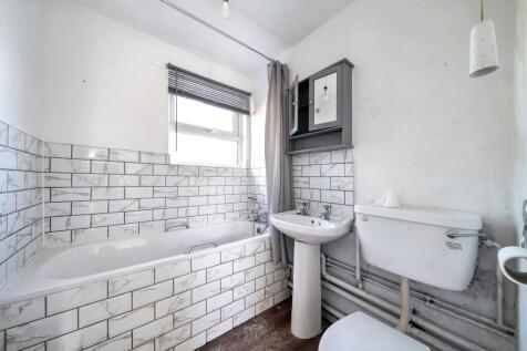 14 Routh Court, Feltham, TW14 8SJ