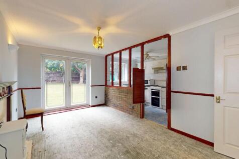 14 Sterry House, Stirling Close, Rainham, Essex, RM13 9NQ