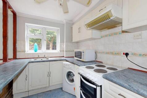 14 Sterry House, Stirling Close, Rainham, Essex, RM13 9NQ