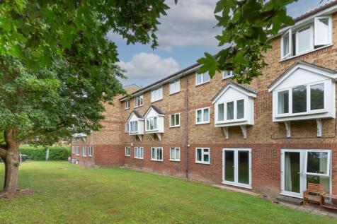 14 Sterry House, Stirling Close, Rainham, Essex, RM13 9NQ