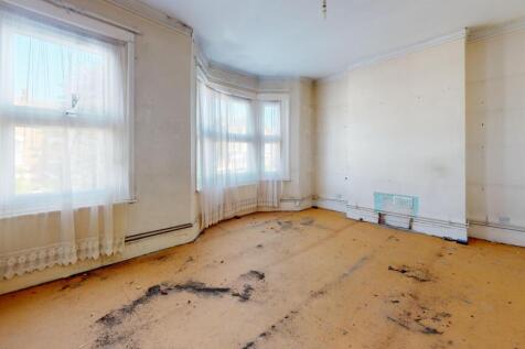 Flat B, 83 Cavendish Road, Clapham, London, SW12 0BN
