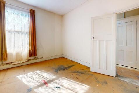 Flat B, 83 Cavendish Road, Clapham, London, SW12 0BN