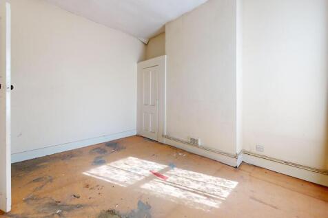 Flat B, 83 Cavendish Road, Clapham, London, SW12 0BN
