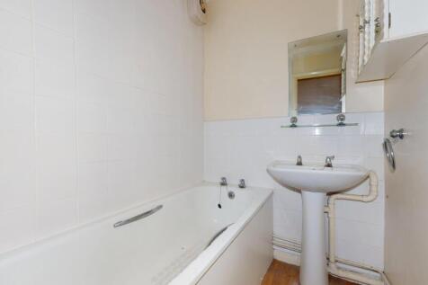 Flat 5, 136 Earls Court Road, Kensington, London, W8 6QL