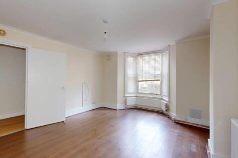 Flat A, 24 Montague Road, Hackney, London, E8 2HW