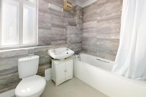Flat A, 24 Montague Road, Hackney, London, E8 2HW