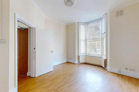 Flat A, 24 Montague Road, Hackney, London, E8 2HW
