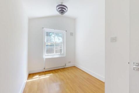 Flat A, 24 Montague Road, Hackney, London, E8 2HW