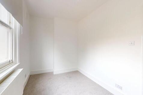 Flat B, 43 Montague Road, Hackney, London, E8 2HN