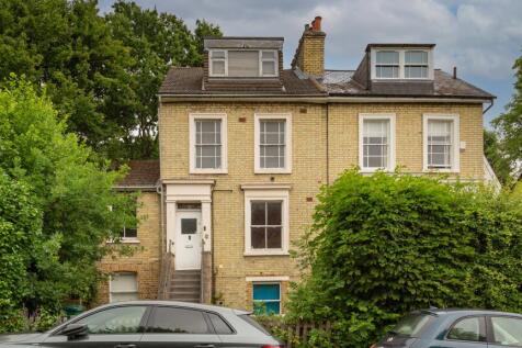 Flat B, 41 Fox Hill, Crystal Palace, London, SE19 2XA