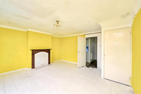5A Russells Ride, Cheshunt, Waltham Cross EN8 8TS
