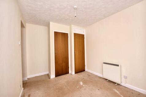 9A Oulton Hall, Marine Parade, Claton-on-Sea CO15 6JU