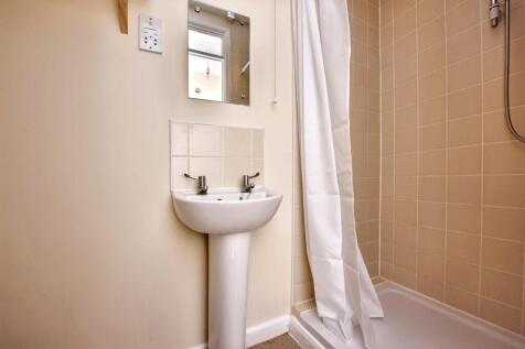 9A Oulton Hall, Marine Parade, Claton-on-Sea CO15 6JU