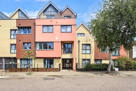 Flat 2 Invito House, 107 Bramley Crescent, Ilford, IG2 6JS