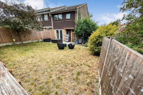 Land adjacent to 30 Panters, Hextable, Swanley, BR8 7RW