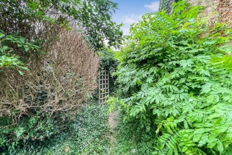 Land adjacent to 30 Panters, Hextable, Swanley, BR8 7RW