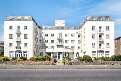 Flat 9B Oulton Hall, 79 Marine Parade East, Clacton-on-Sea, CO15 6JU