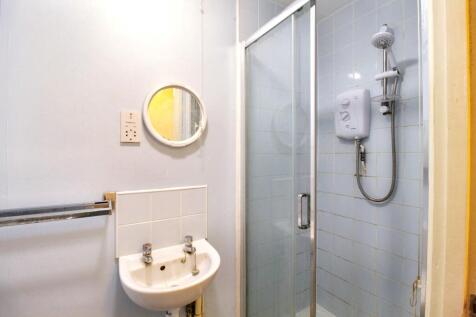 Flat 9B Oulton Hall, 79 Marine Parade East, Clacton-on-Sea, CO15 6JU