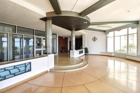 Flat 9B Oulton Hall, 79 Marine Parade East, Clacton-on-Sea, CO15 6JU