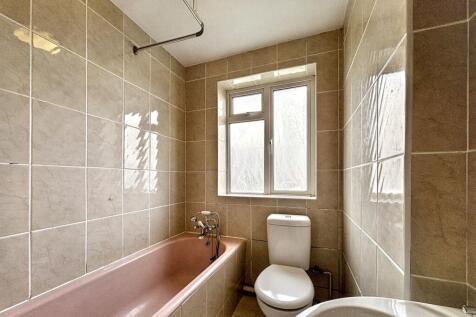14 Windsor Court, Friern Barnet Lane, New Southgate, London N11 3LY