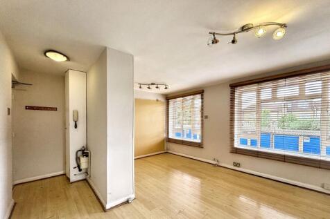 14 Windsor Court, Friern Barnet Lane, New Southgate, London N11 3LY