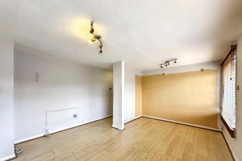 14 Windsor Court, Friern Barnet Lane, New Southgate, London N11 3LY