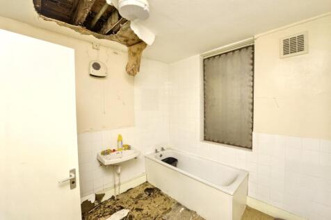 75 Peckham Road, Camberwell, London SE5 8UH