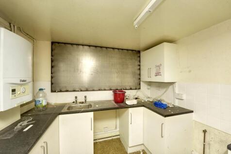 75 Peckham Road, Camberwell, London SE5 8UH