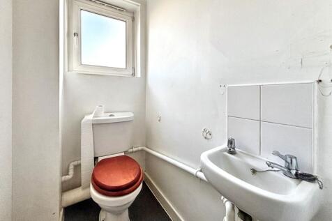 171 Medora Road, Romford, Essex RM7 7ET