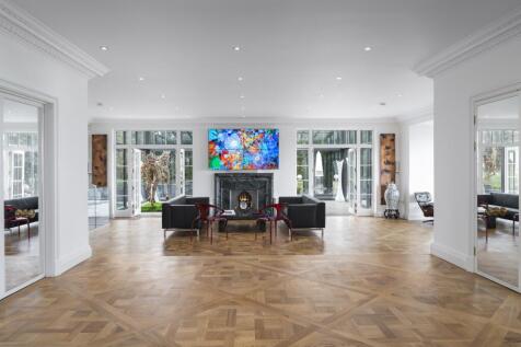 Sonning Court, Sonning-on-Thames, Berkshire, RG4 6UR