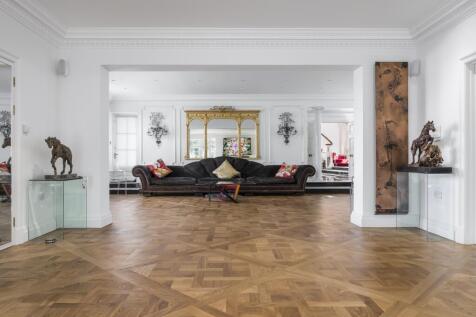 Sonning Court, Sonning-on-Thames, Berkshire, RG4 6UR