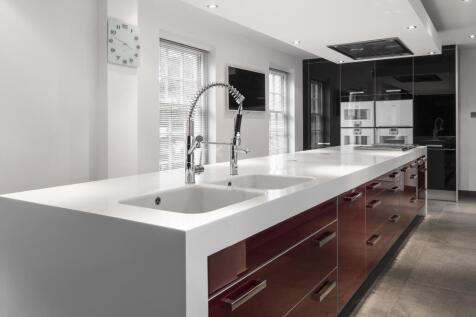 Sonning Court, Sonning-on-Thames, Berkshire, RG4 6UR