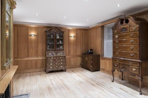 Sonning Court, Sonning-on-Thames, Berkshire, RG4 6UR