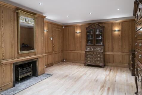 Sonning Court, Sonning-on-Thames, Berkshire, RG4 6UR