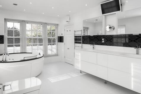 Sonning Court, Sonning-on-Thames, Berkshire, RG4 6UR