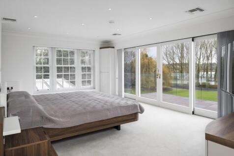 Sonning Court, Sonning-on-Thames, Berkshire, RG4 6UR