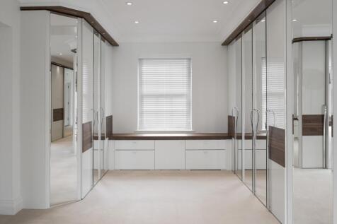 Sonning Court, Sonning-on-Thames, Berkshire, RG4 6UR