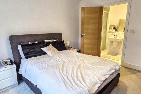 16 Suffield Lodge, Suffield Hill, High Wycombe, Buckinghamshire, HP11 2FR