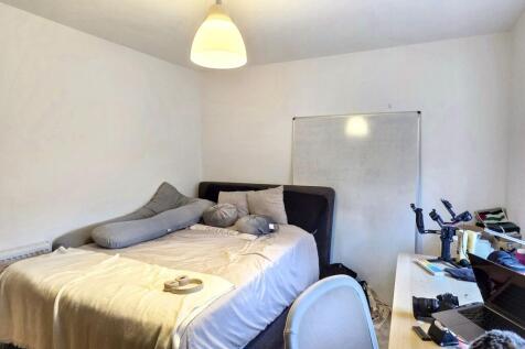 16 Suffield Lodge, Suffield Hill, High Wycombe, Buckinghamshire, HP11 2FR