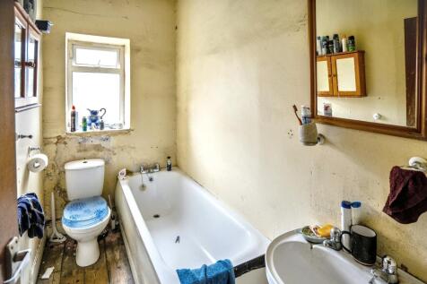 8 Victoria Place, Yeadon, Leeds, LS19 7HG