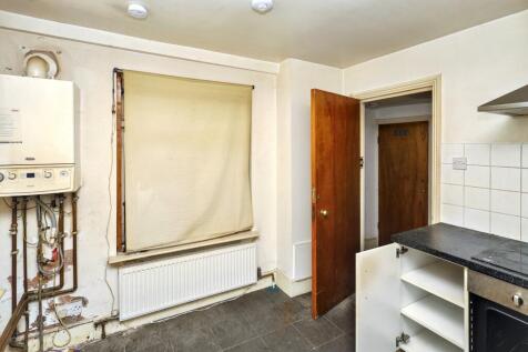 19 Sparsholt Road, Finsbury Park, London N19 4EL