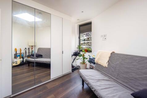 208 Cassland Road, London E9 5AJ