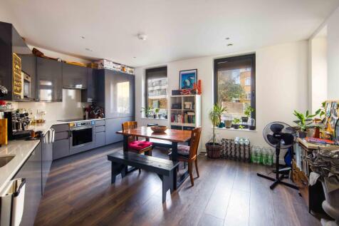 208 Cassland Road, London E9 5AJ