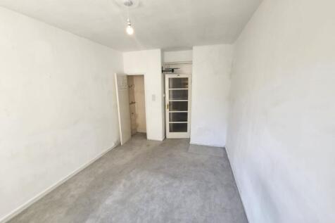 Flat 28 Florin Court, 6-9 Charterhouse Square, Barbican, London, EC1M 6ET