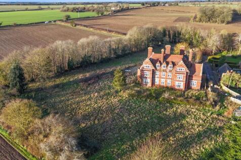 Brookwood Manor, Holbrook Hall Park, Little Waldingfield, Sudbury, CO10 0TH