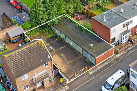 Garages Between 15 &amp; 17 Aldersgrove Avenue, Mottingham Bromley SE9 4PH